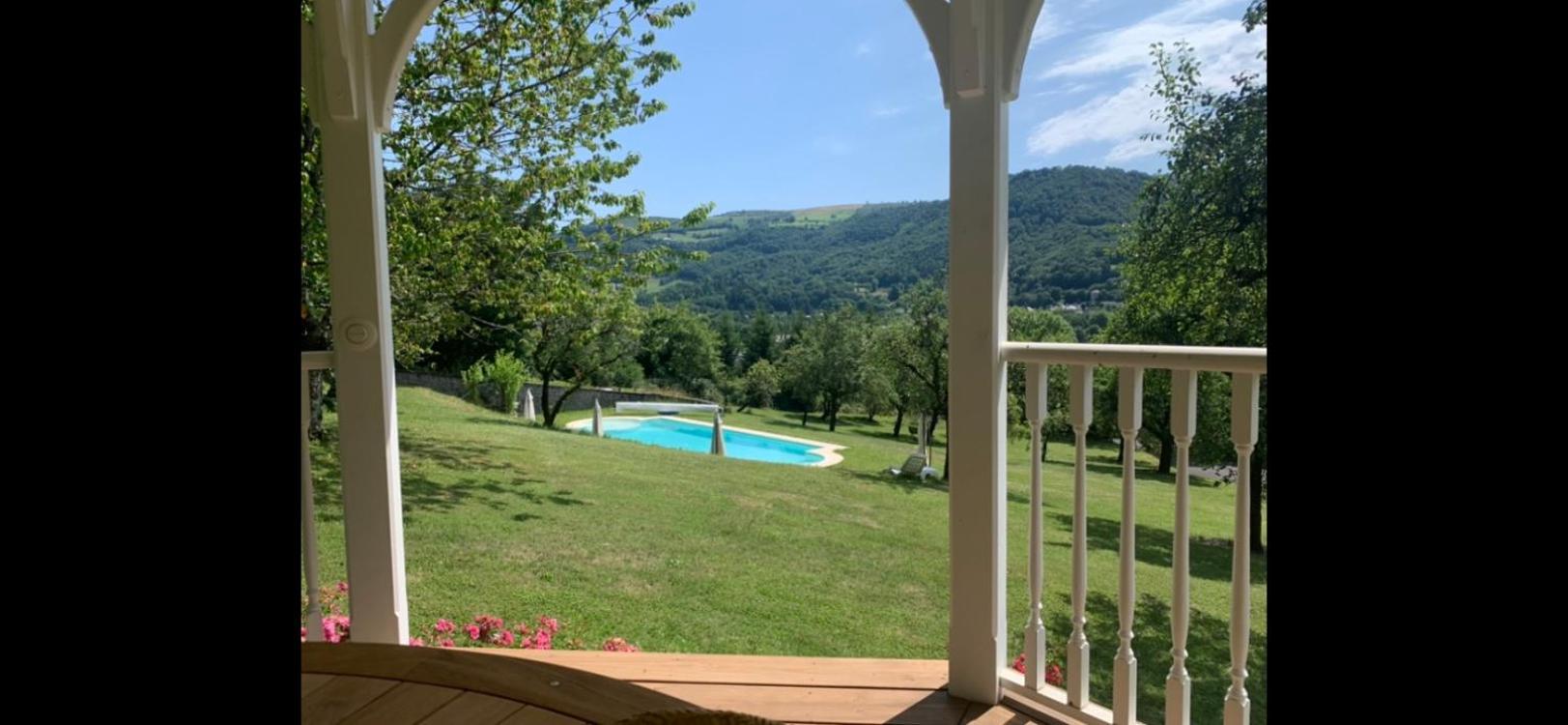 Le Terrondou Hotel Vic-sur-Cère Buitenkant foto